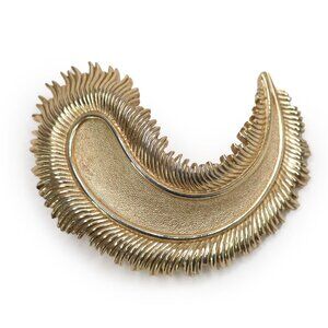 Vintage CROWN TRIFARI Signed Gold Tone Textured Feather Brooch Pin Mid-Century